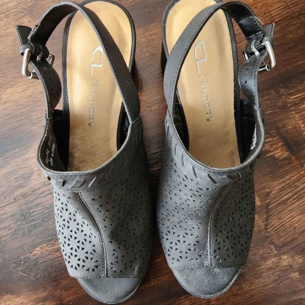 CL by Laundry Womens heels size 7M